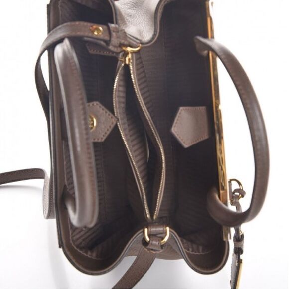 Gorgeous! Authentic Fendi Vitello Elite Petite 2Jours Tote Sepia - Picture 8 of 11